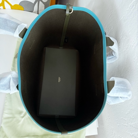 BURBERRY Olive Green Check Cotton Canvas Medium London Tote Bag - Picture 3 of 11